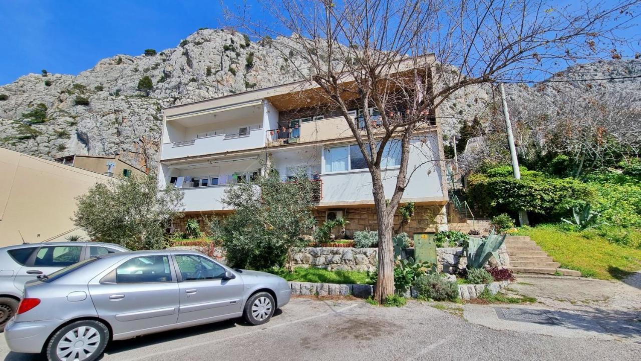 Apartment Tica Omiš Exterior foto